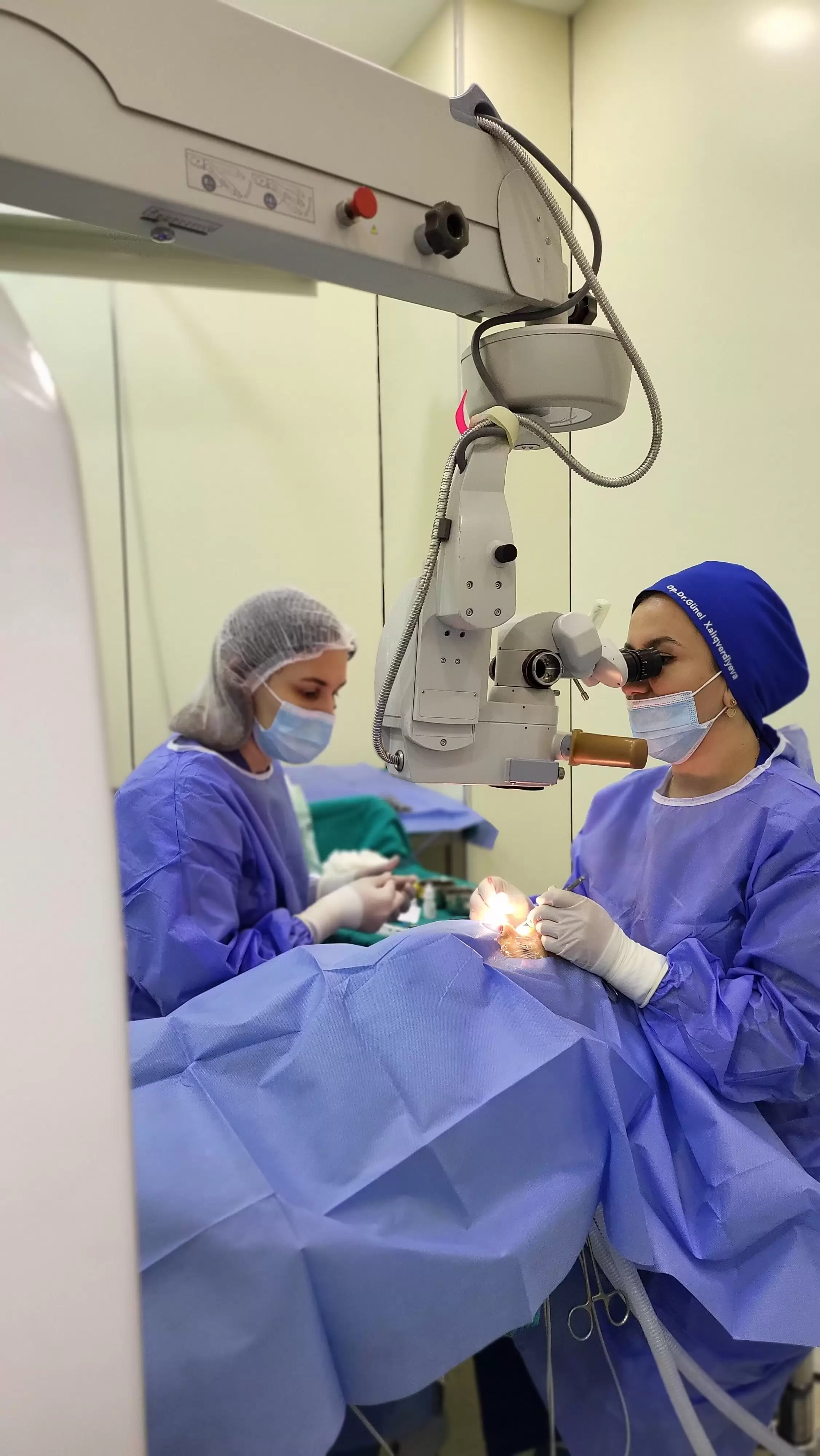 Изображение операции доктора Гюнель Халиквердиевой