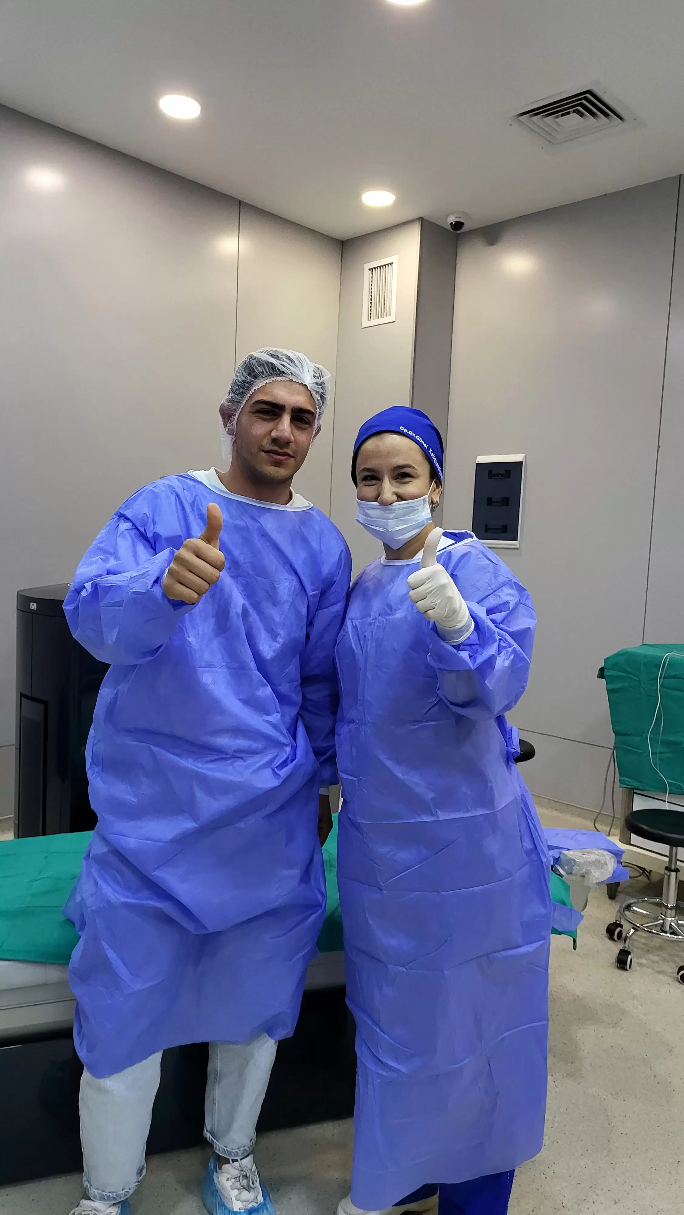 Image of Dr. Gunel Khaliqverdiyeva with her patient
